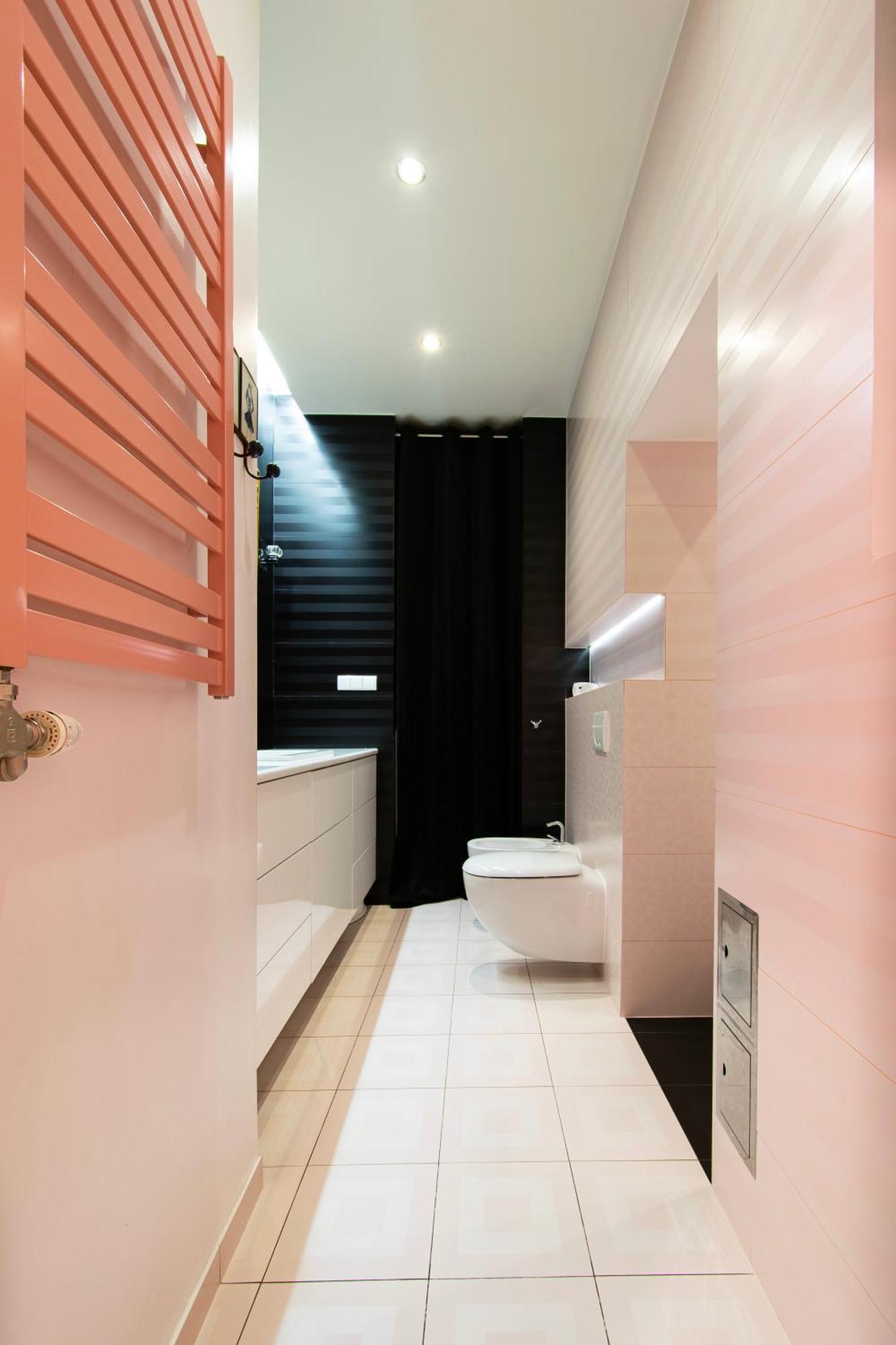Spacious 3Br Apartment With Ac In Living Room, 2 Balconies คราคูฟ ภายนอก รูปภาพ
