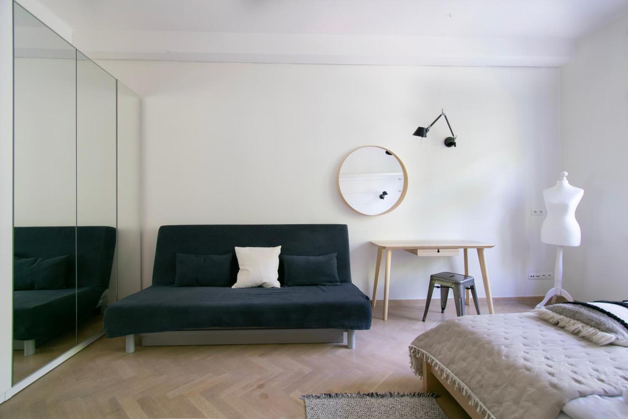 Spacious 3Br Apartment With Ac In Living Room, 2 Balconies คราคูฟ ภายนอก รูปภาพ
