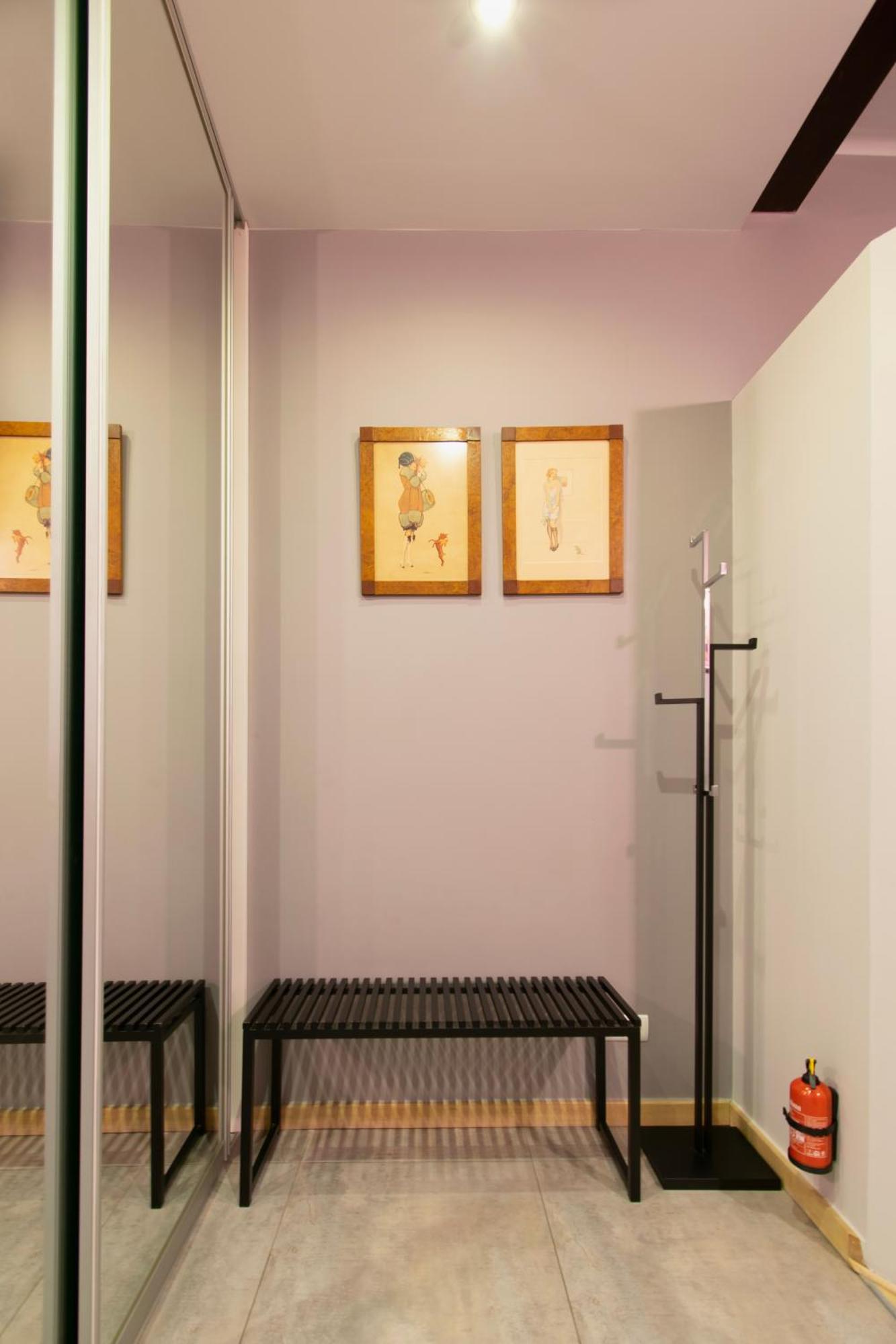 Spacious 3Br Apartment With Ac In Living Room, 2 Balconies คราคูฟ ภายนอก รูปภาพ